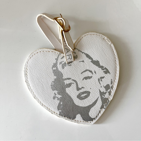 Marilyn Monroe Luggage Tag - Picture 2 of 6